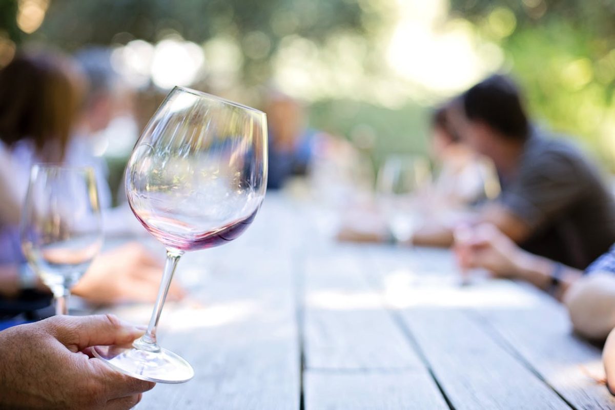 Az Alkol Tüketimi Zararlı mı? 1 Bardak Şarap Konusu